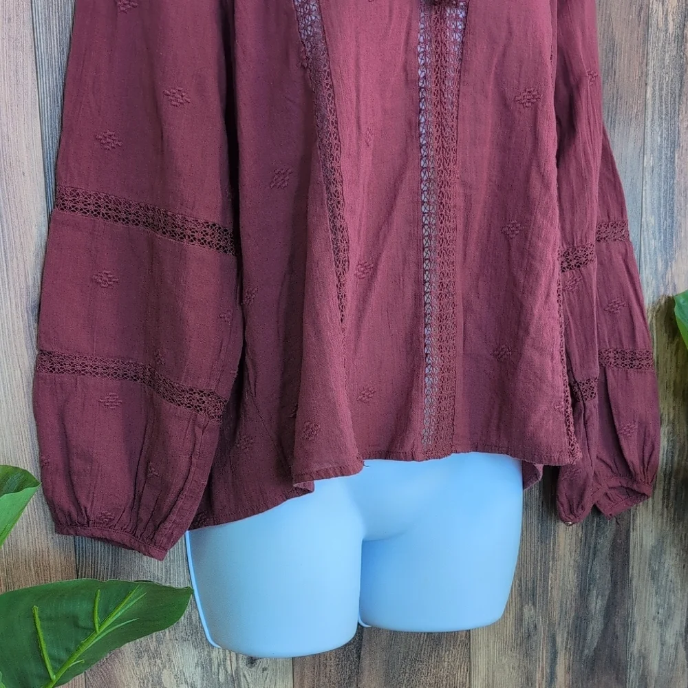 American Eagle Outfitters Lace Detail Flowy Crop Blouse S         C626